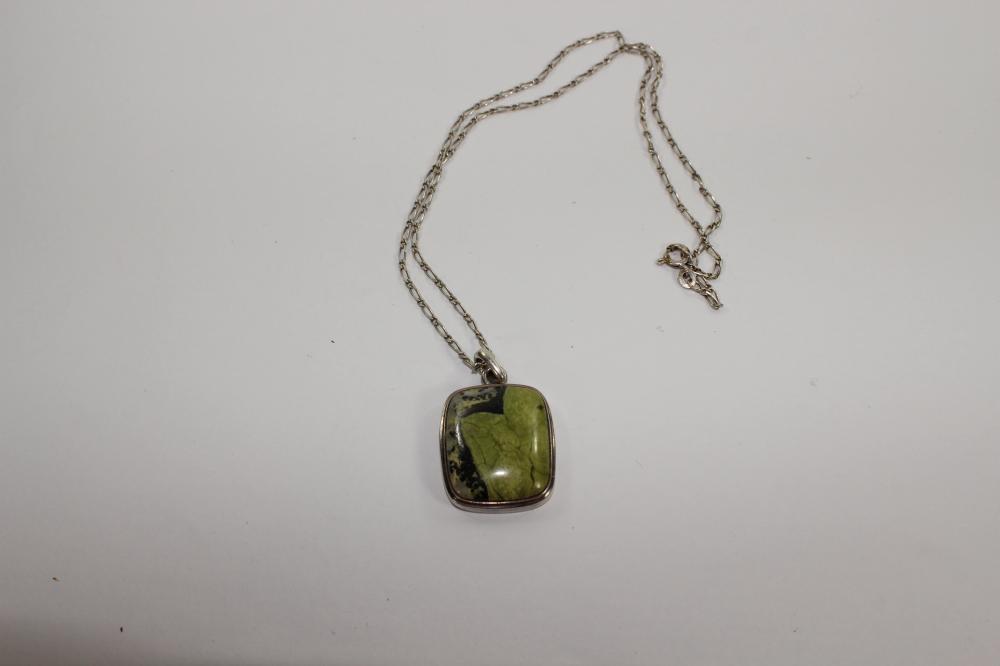 Green Agate Pendant in Ster... image