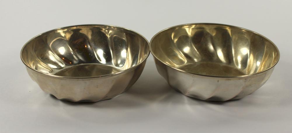 Matching Pin Dishes in Euro... image