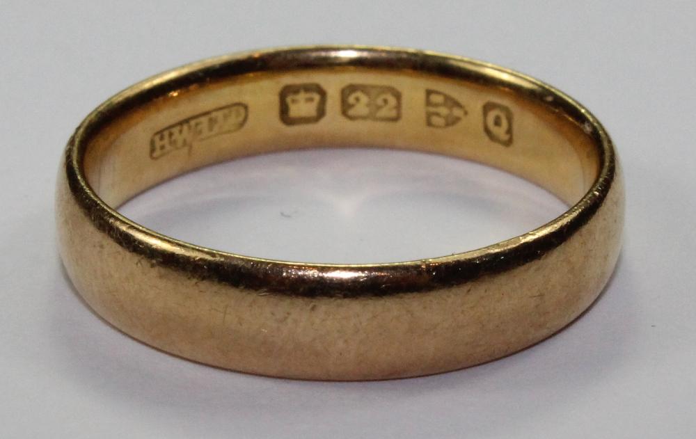 Antique Plain yellow Gold Band in 22ct Yellow Gold