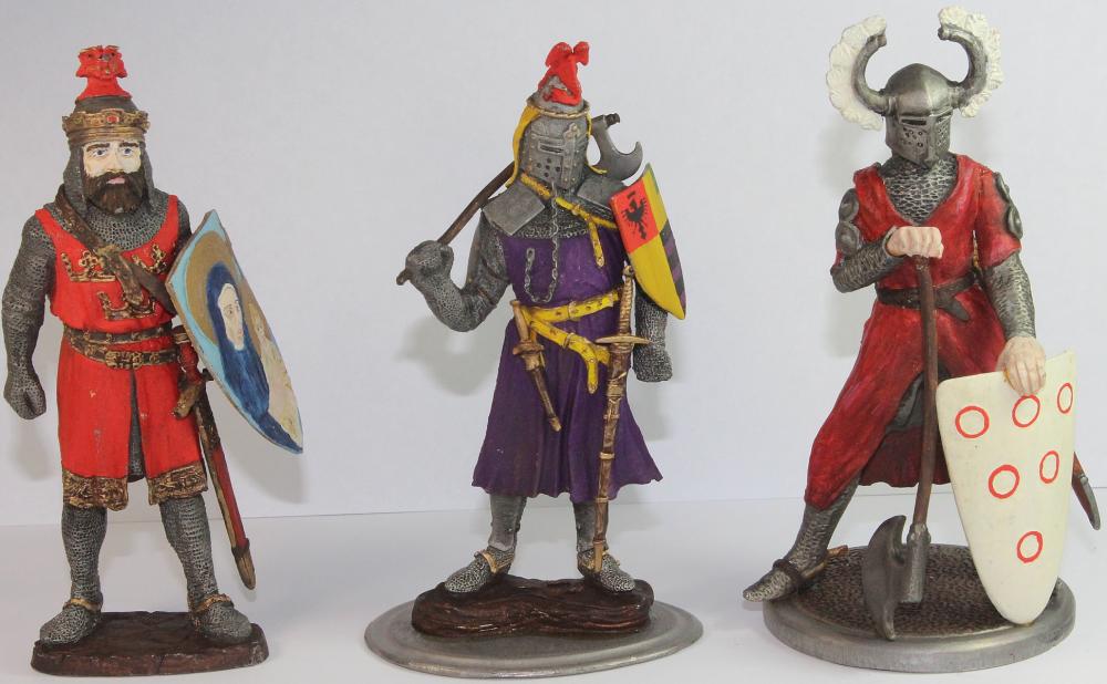 Painted lead models of Medi... image