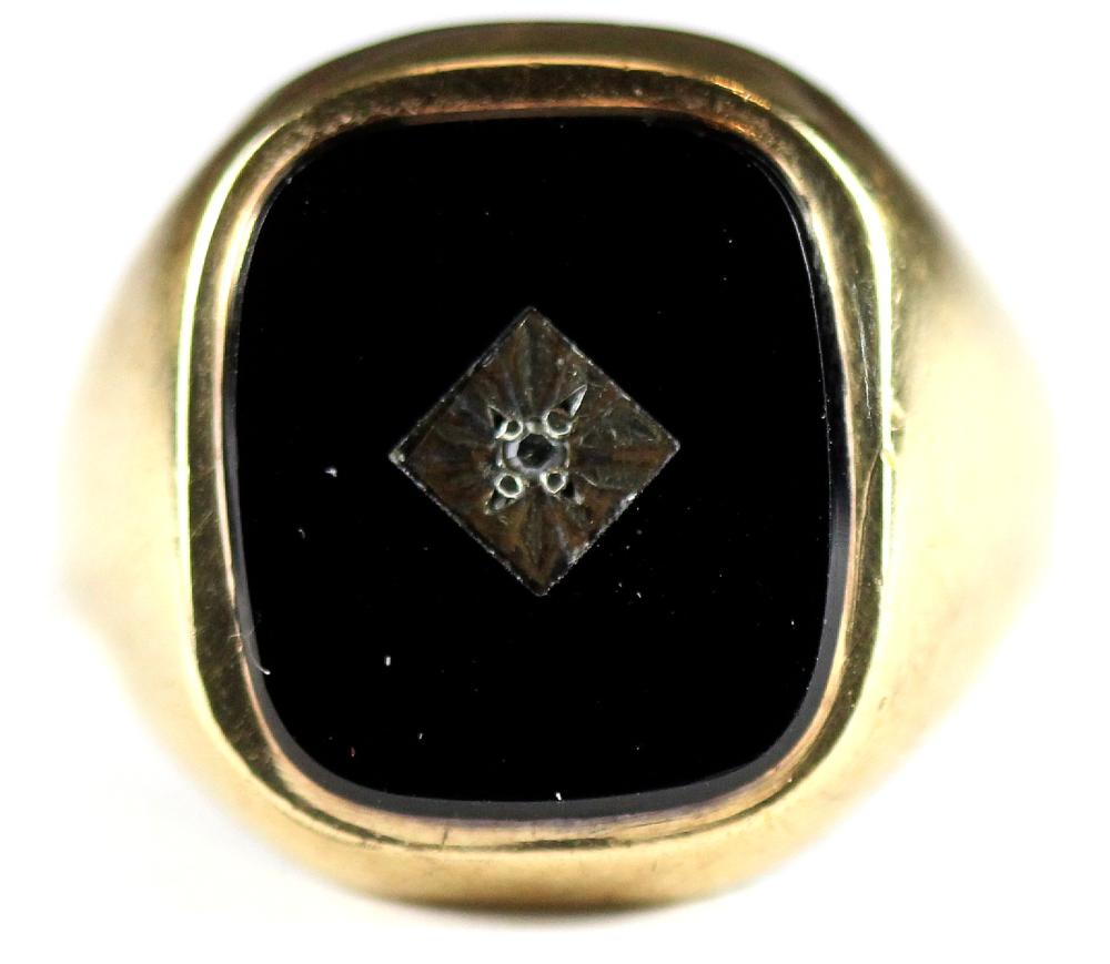 Men's Ring in 9ct Yellow Go... image