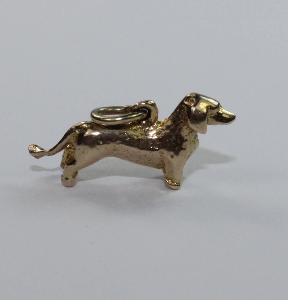 Daschund Charm in 9ct Yello... image