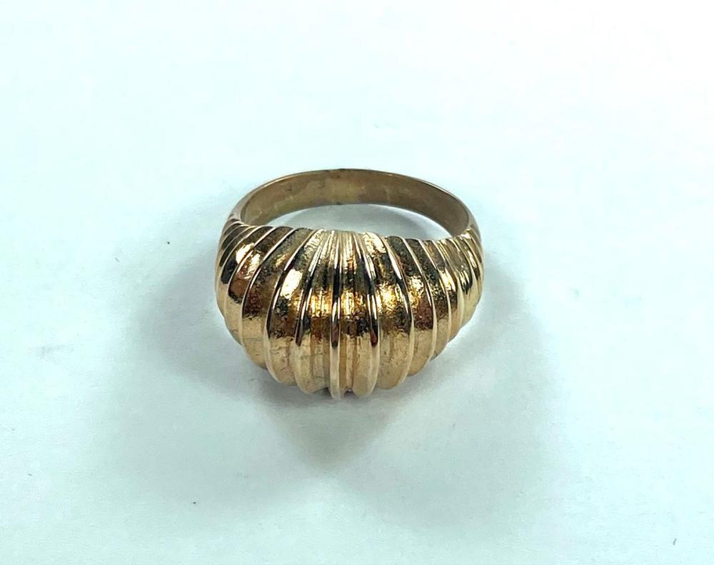 9ct Yellow Gold Modernist Ring image