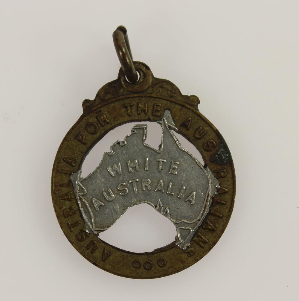 Australia c.1920 Political 'White Australia Protection' Badge in Brass & White Metal