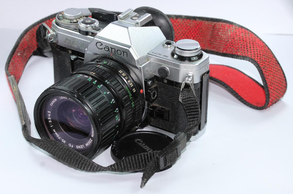 Vintage Canon AE-1 Silver 3... image