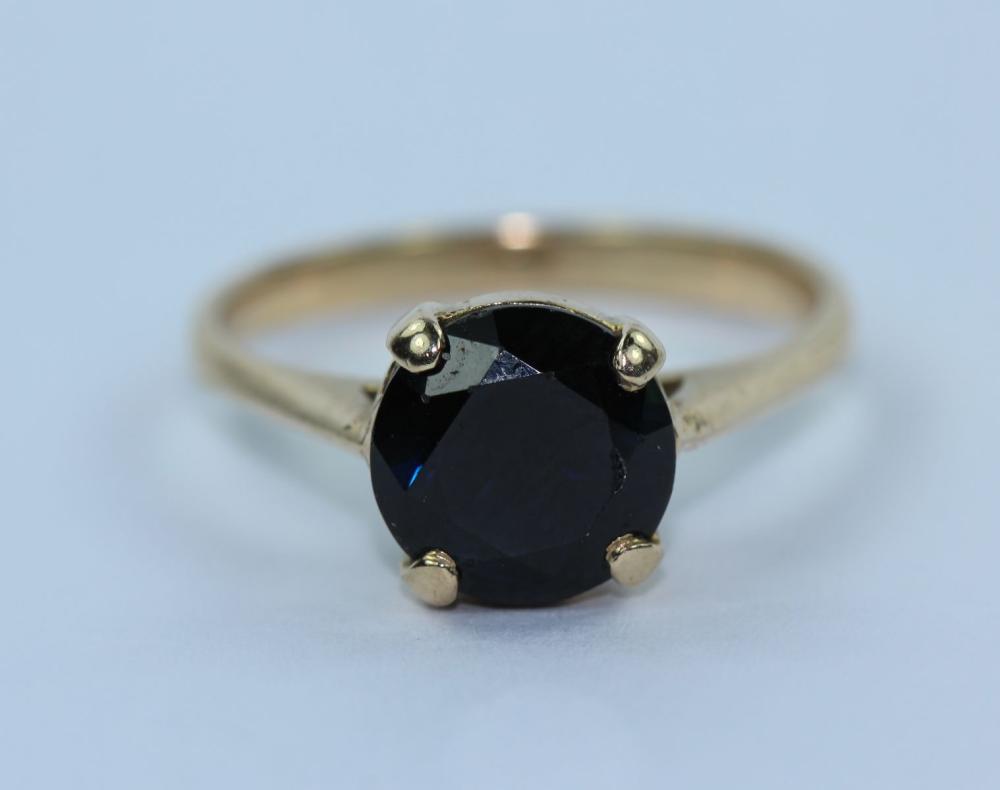 Blue Sapphire Ring in 9ct Y... image