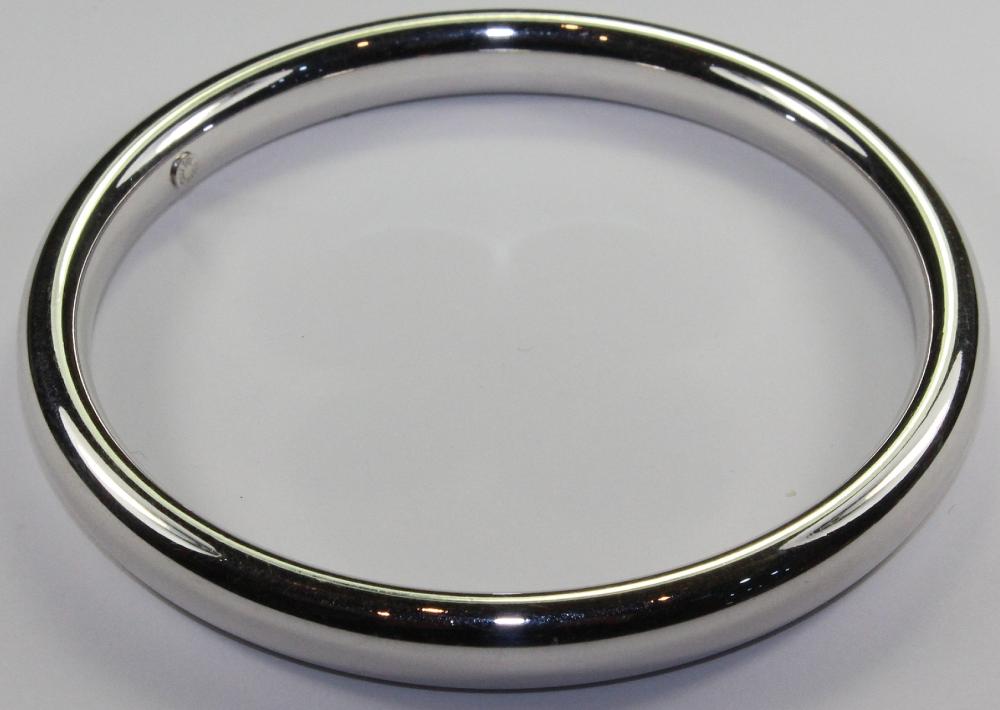 Italian Bangle in 14ct Whit... image