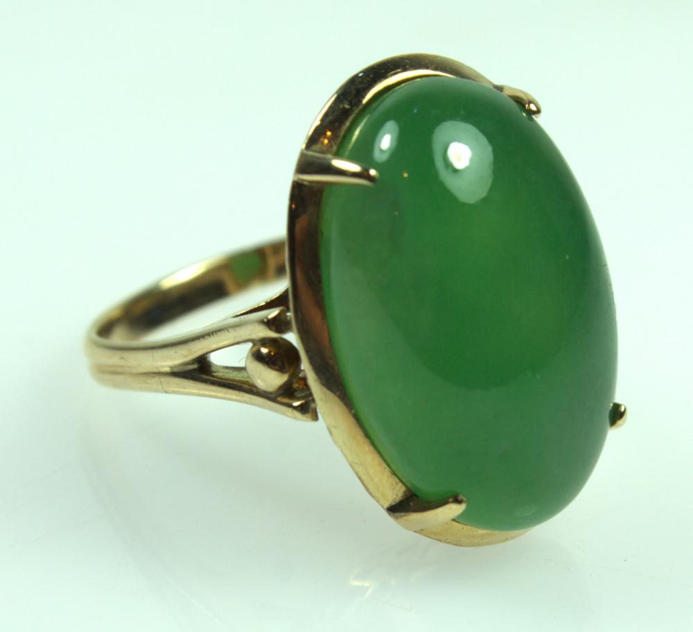 Chrysoprase Oval Cabochon R... image