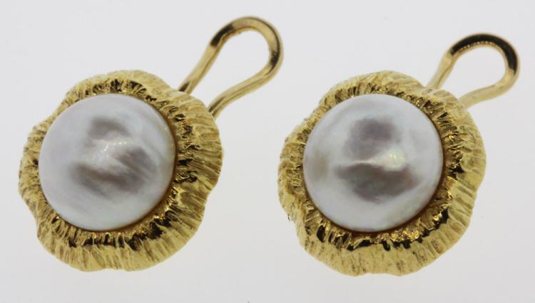 Pearl Clip-on Earrings in 1... image