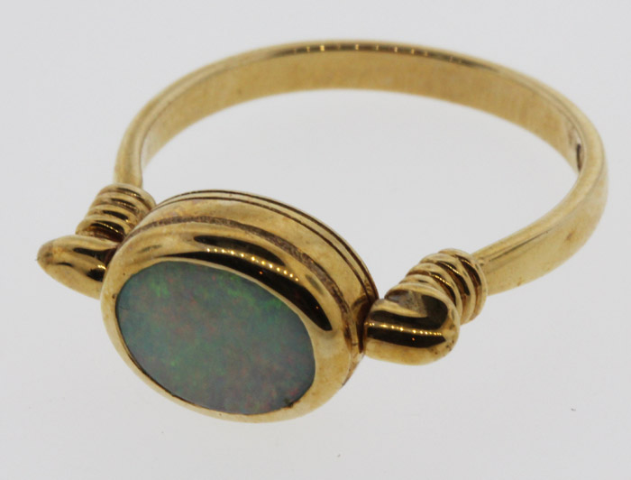 Opal Ring in 9ct Gold with ... image