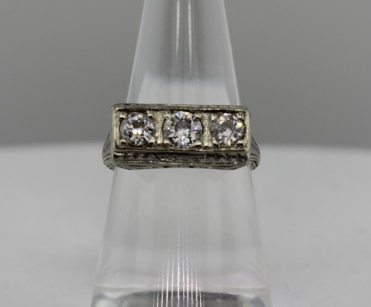 18ct White Gold Vintage Rin... image