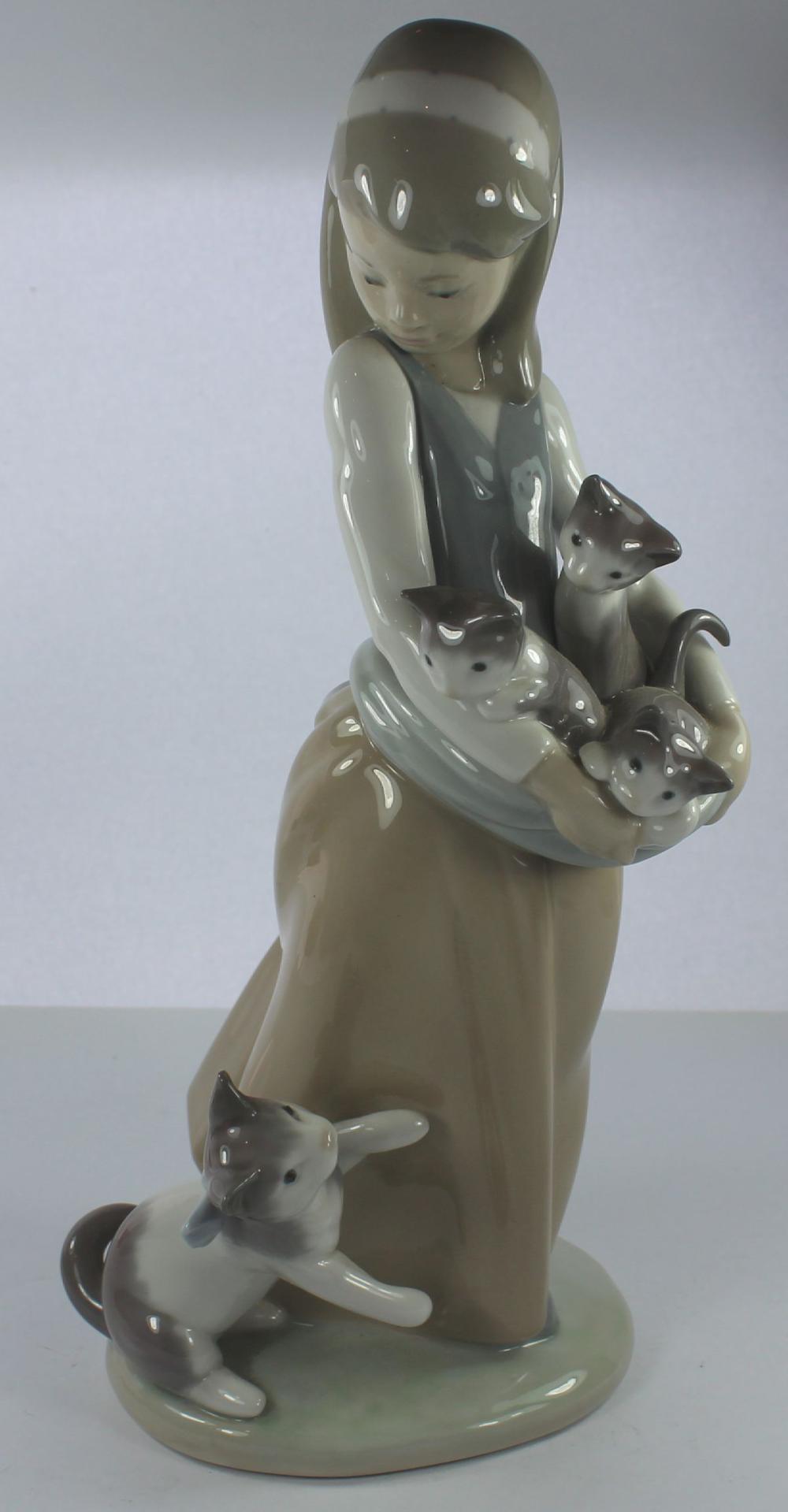 Lladro Figurine of a Girl w... image