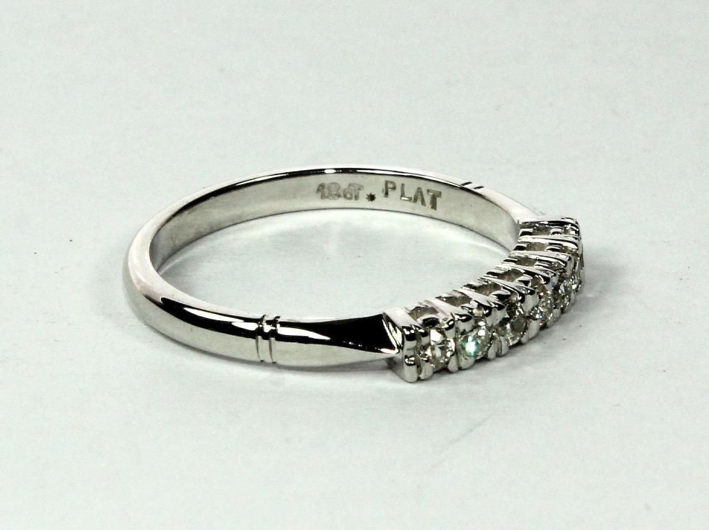 Band in 14ct White Gold wit... image