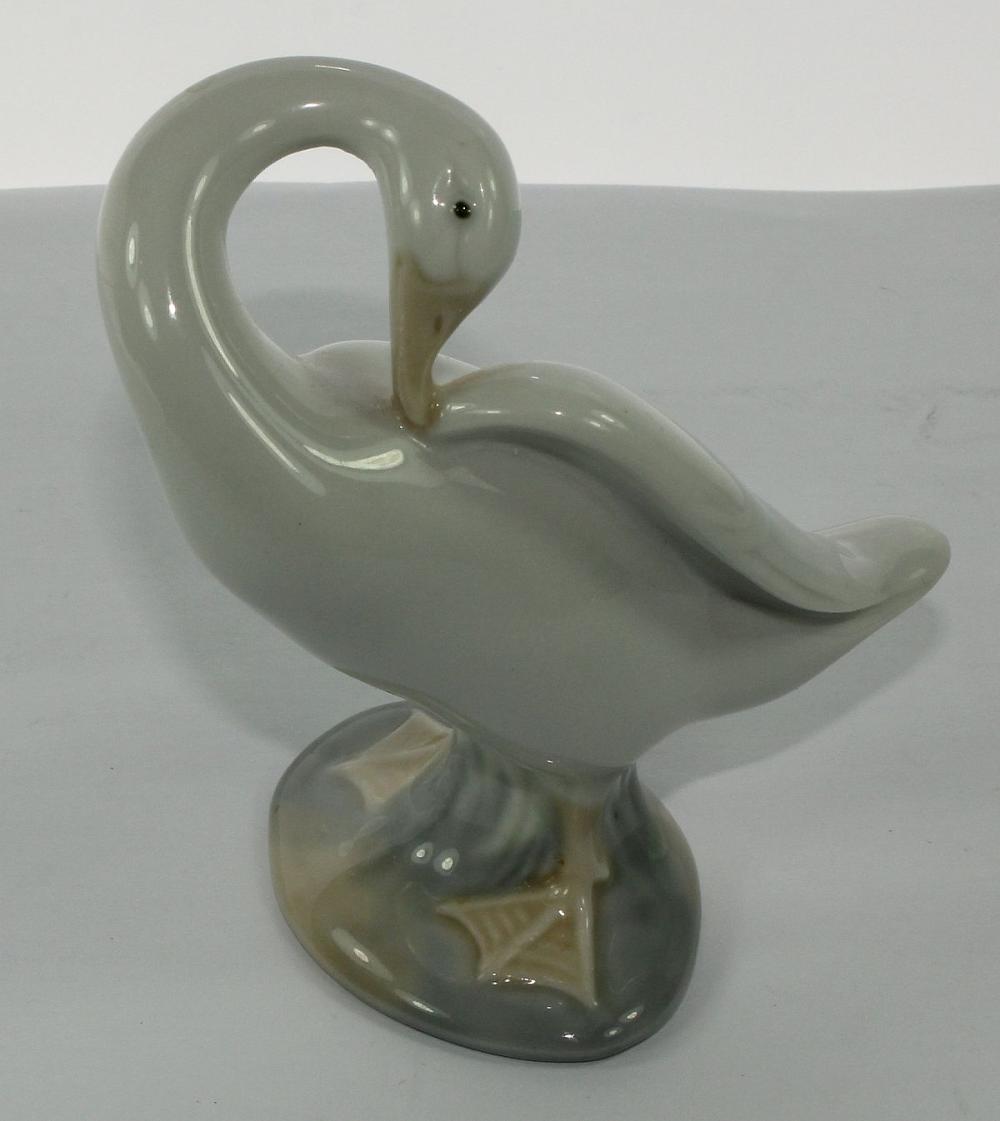 Small 'Lladro' Porcelain Duck image