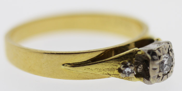 Diamond Ring in 18ct Gold image