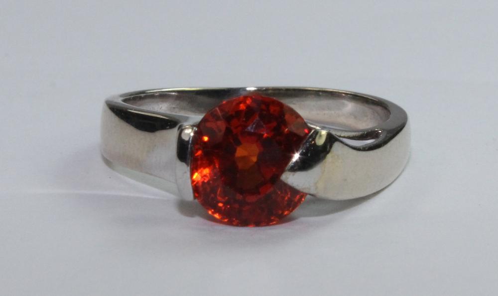 Mexican Fire Opal in 9ct Wh... image