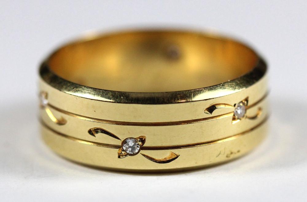 Band in 18ct Yellow Gold wi... image