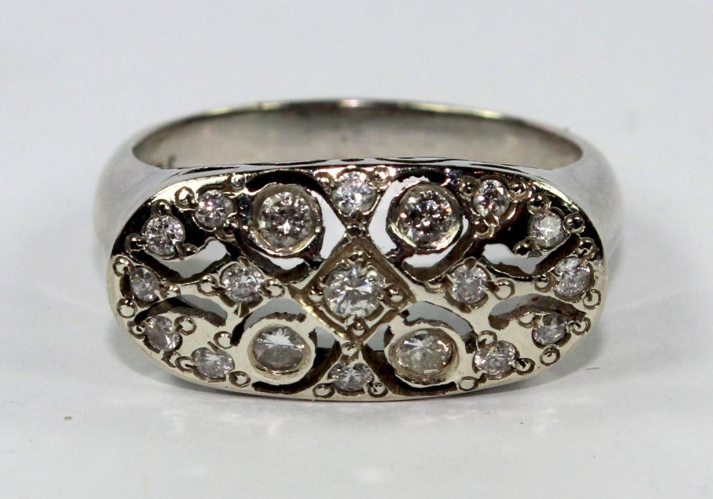 Fret-cut Deco-style Ring in... image