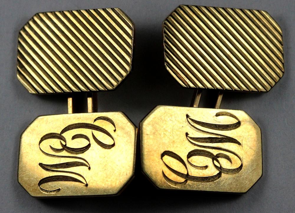 Vintage Gold Cufflinks in 9... image