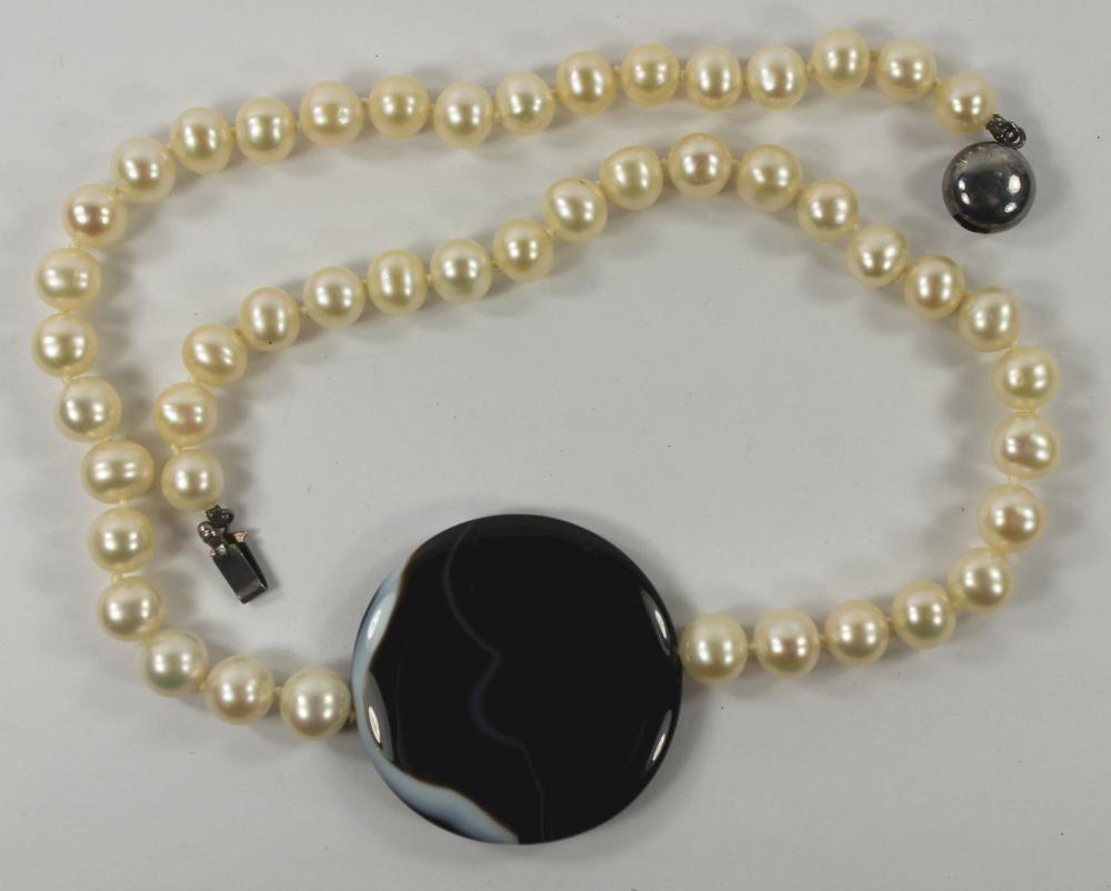 Pearl Necklace with Banded ... image