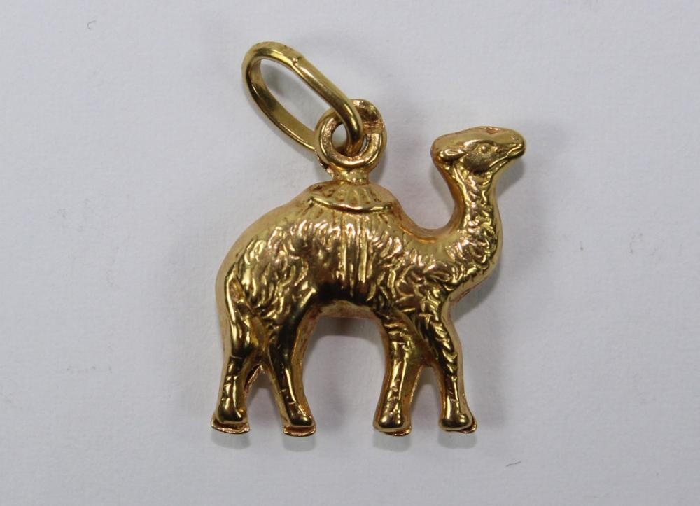 Camel Charm in 18ct Yellow ... image