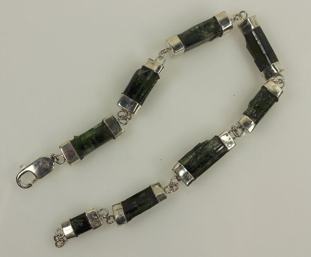 Rought-cut Diopside Bracele... image