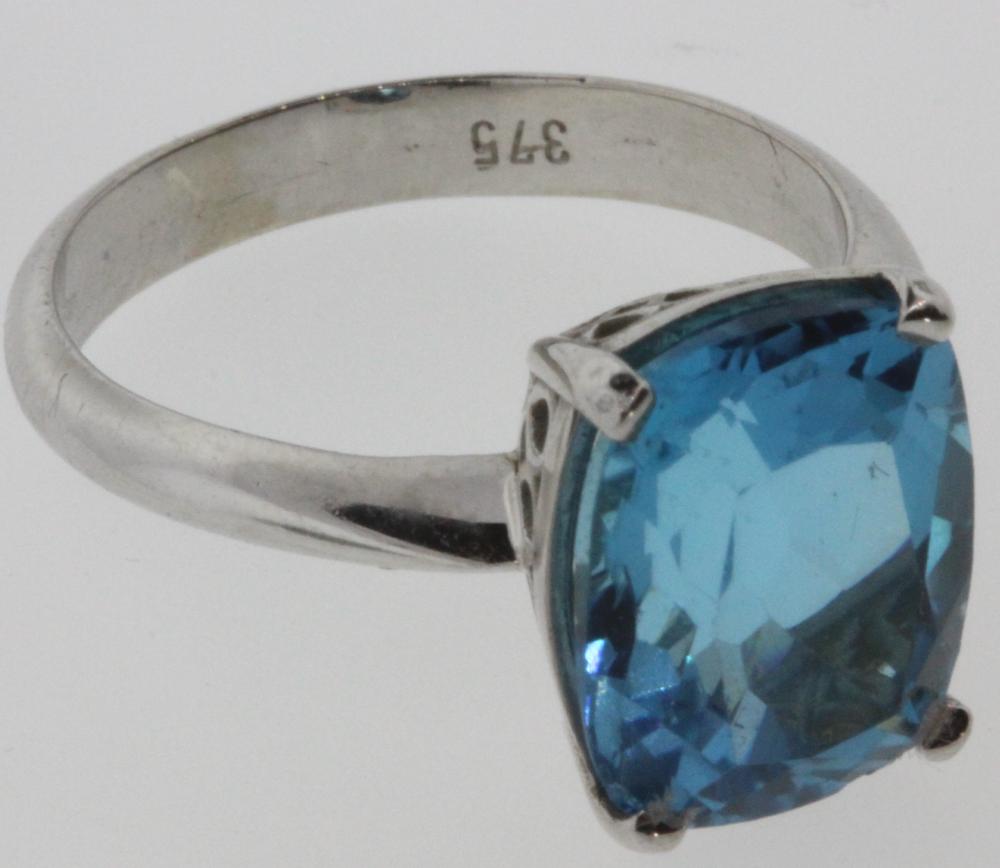 Swiss Blue Topaz in a 9ct W... image