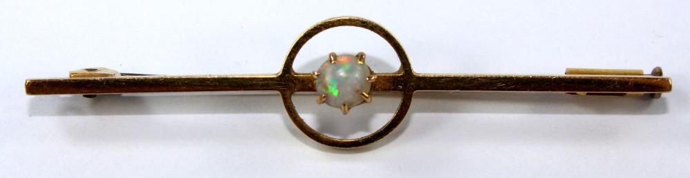 Vintage Pin Brooch in 15ct ... image