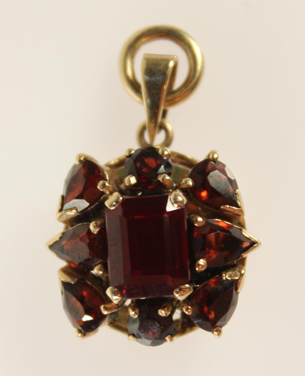 Red Crystal Pendant in 9ct ... image