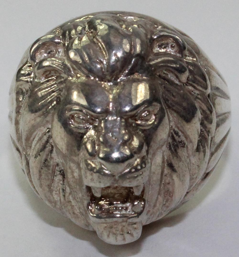 Lion Ring in Sterling (0.92... image