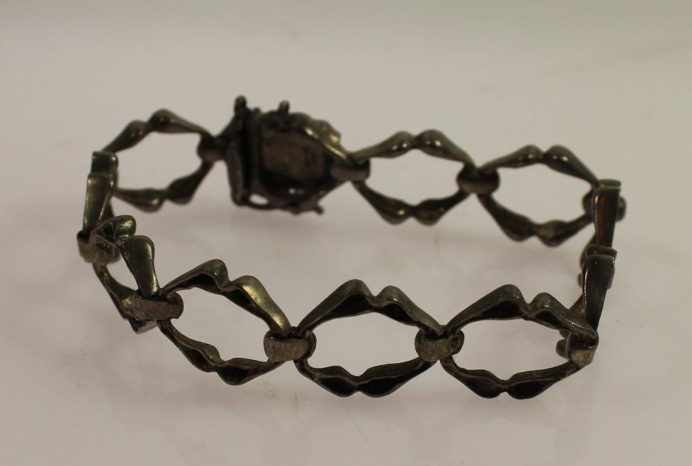 Ornate Link Bracelet in Ste... image