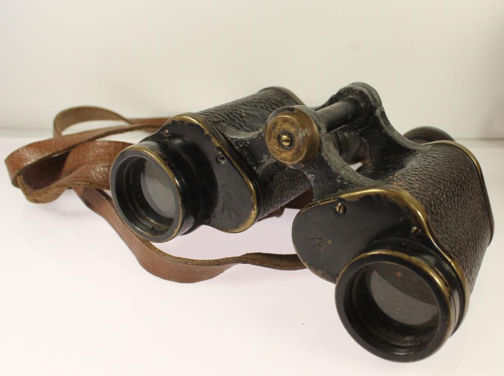 WWI-vintage Binoculars Pris... image