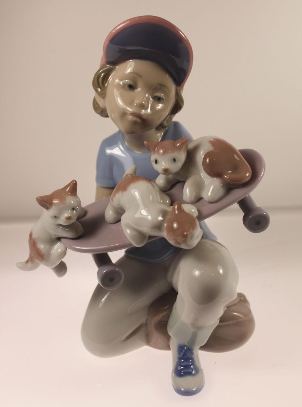 Vintage Lladro Porcelain Fi... image