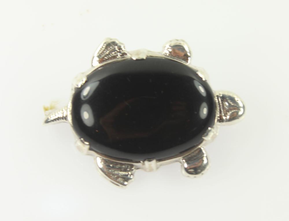 Turtle Brooch in Onyx & Ste... image