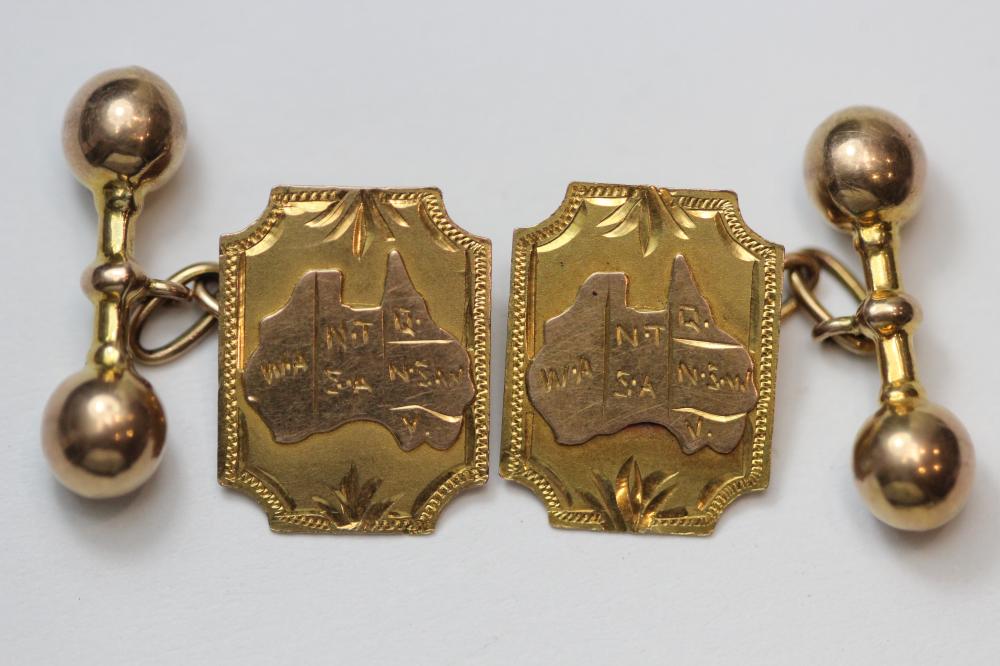 Vintage Cufflinks in 9ct Go... image