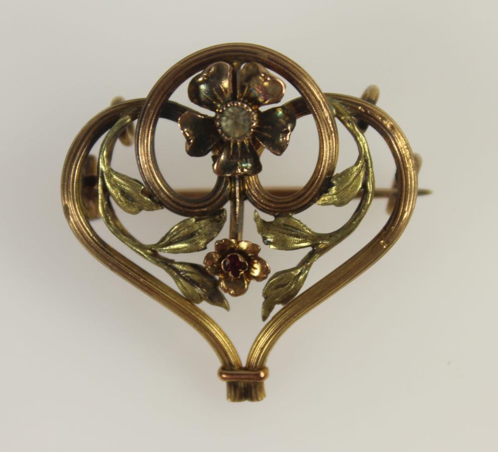 Antique Brooch in 14ct Yell... image