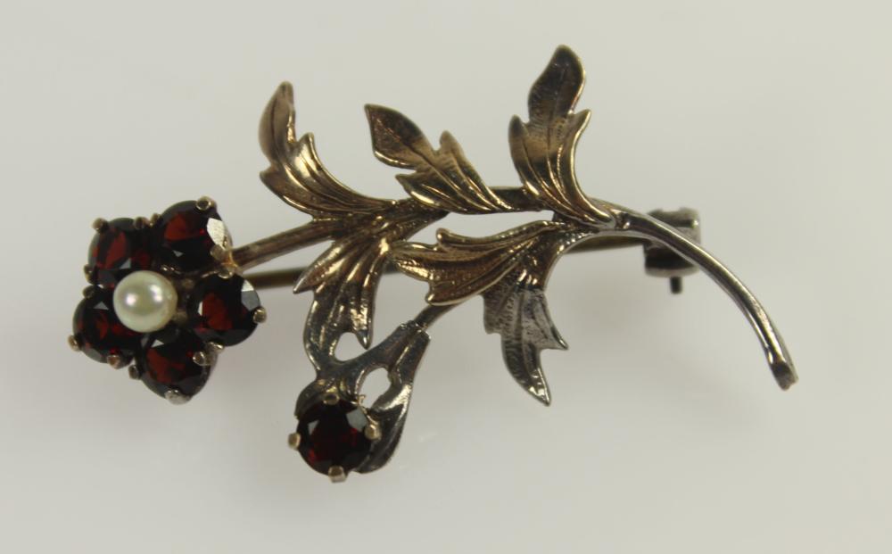 Garnet & Pearl Brooch in 9c... image