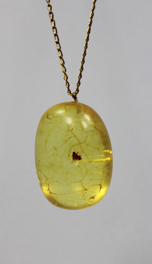 Baltic Amber Bauble on 9ct ... image