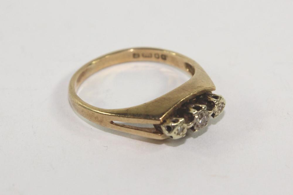 Diamond Ring in 9ct Yellow ... image