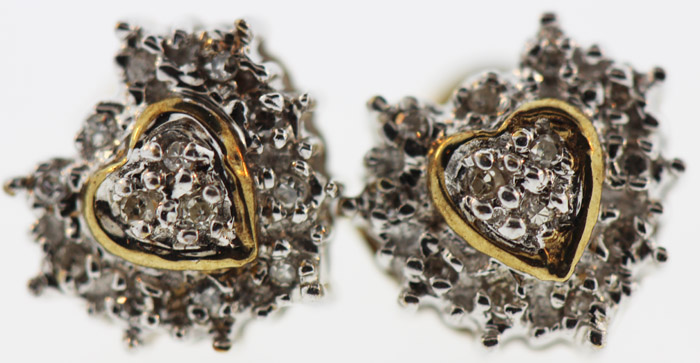 Heart-shaped Stud Earrings ... image