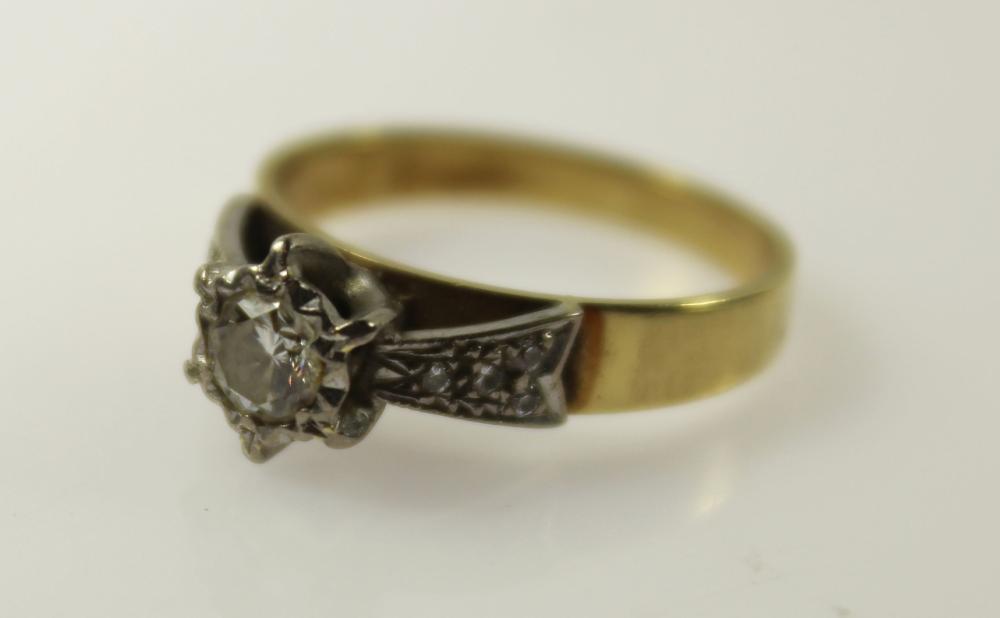 Diamond Ring in 18ct Yellow... image