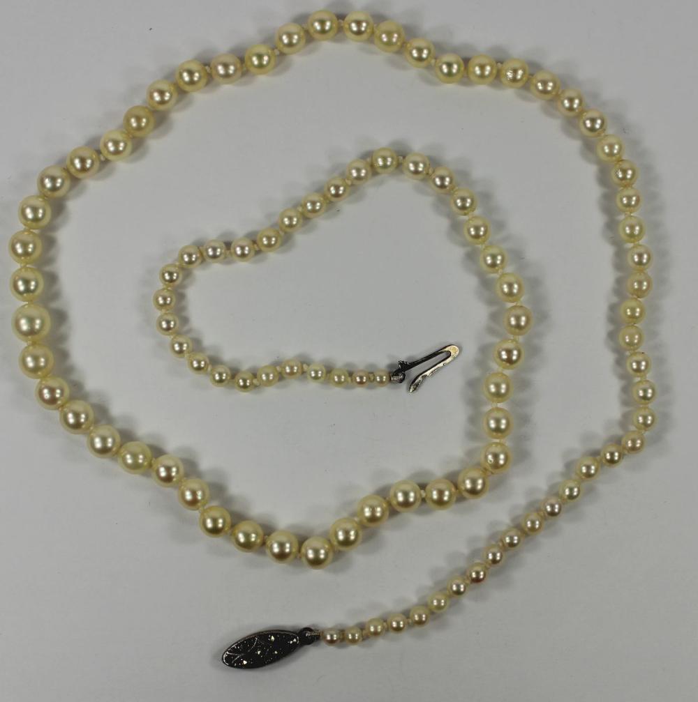 Graduated Pearl Necklace wi... image