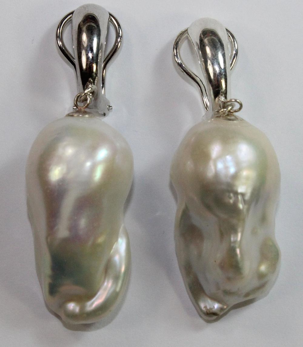 Baroque Pearl Earrings with... image