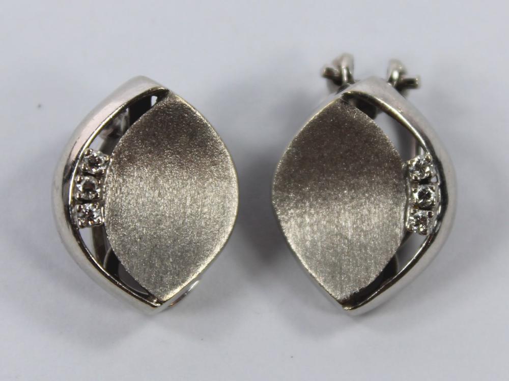 Modern Clip-on Earrings in ... image