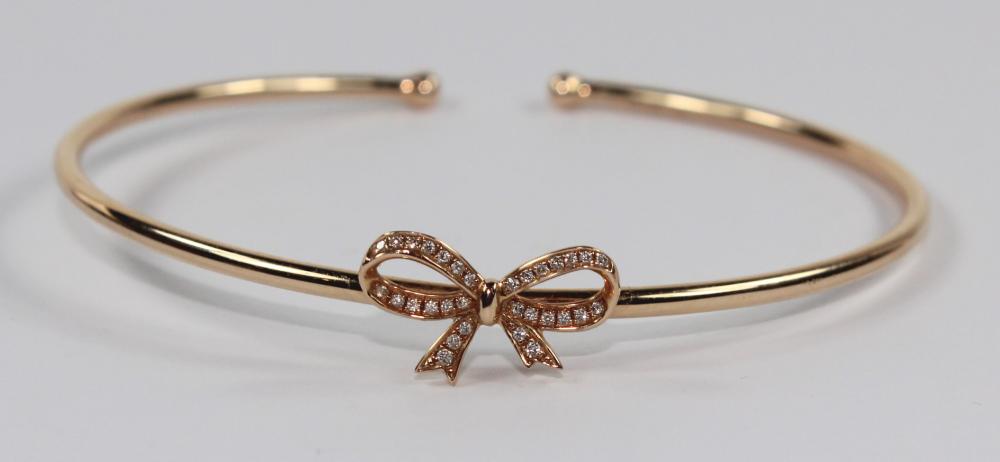 Bow Bracelet in 18ct Yellow... image