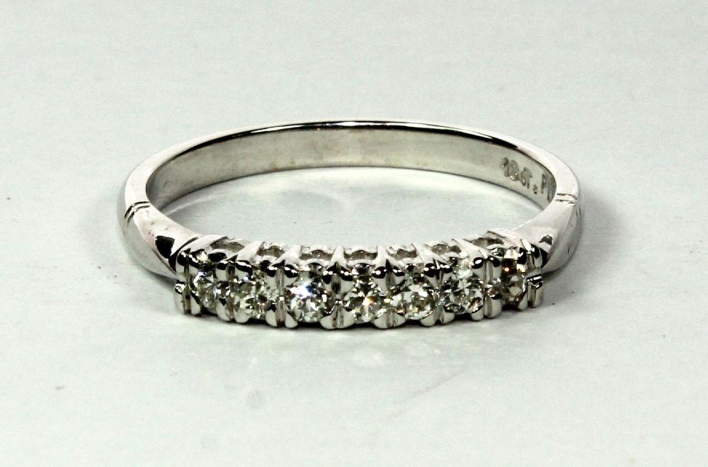 Band in 14ct White Gold wit... image