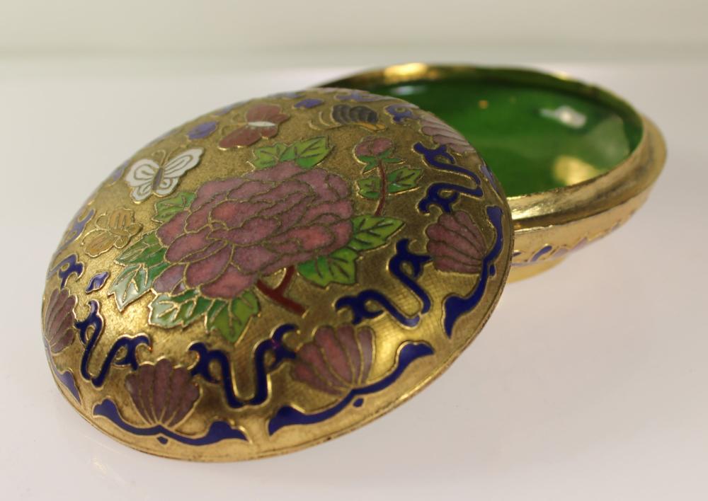 Lidded Cloisonne box with P... image