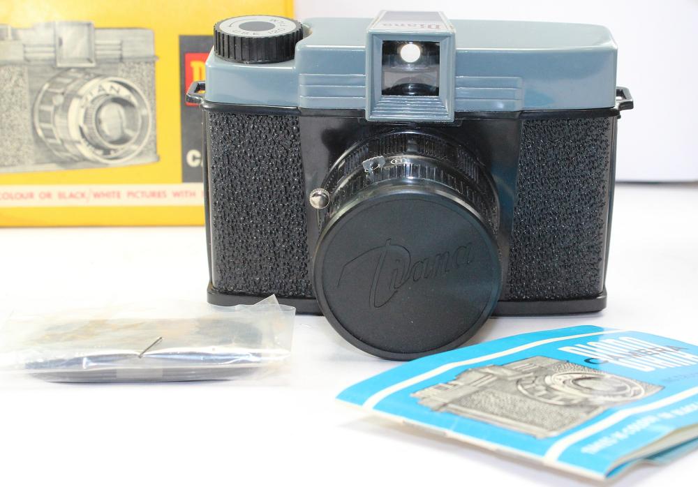 'Diana Camera' in original Box image