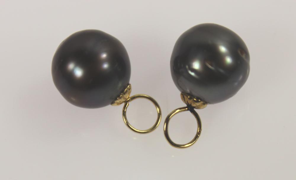 Tahitian Pearl Earrings wit... image