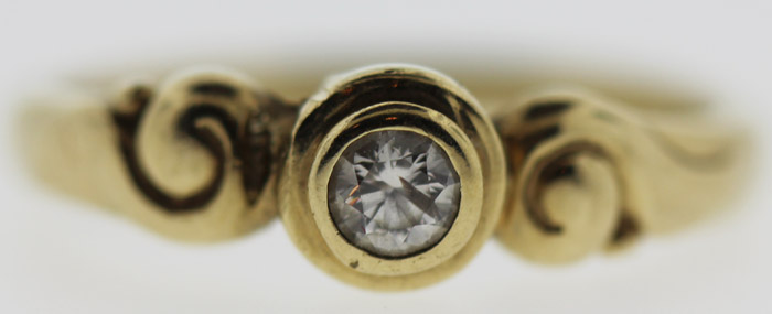 Gold Ring in 9ct with centr... image